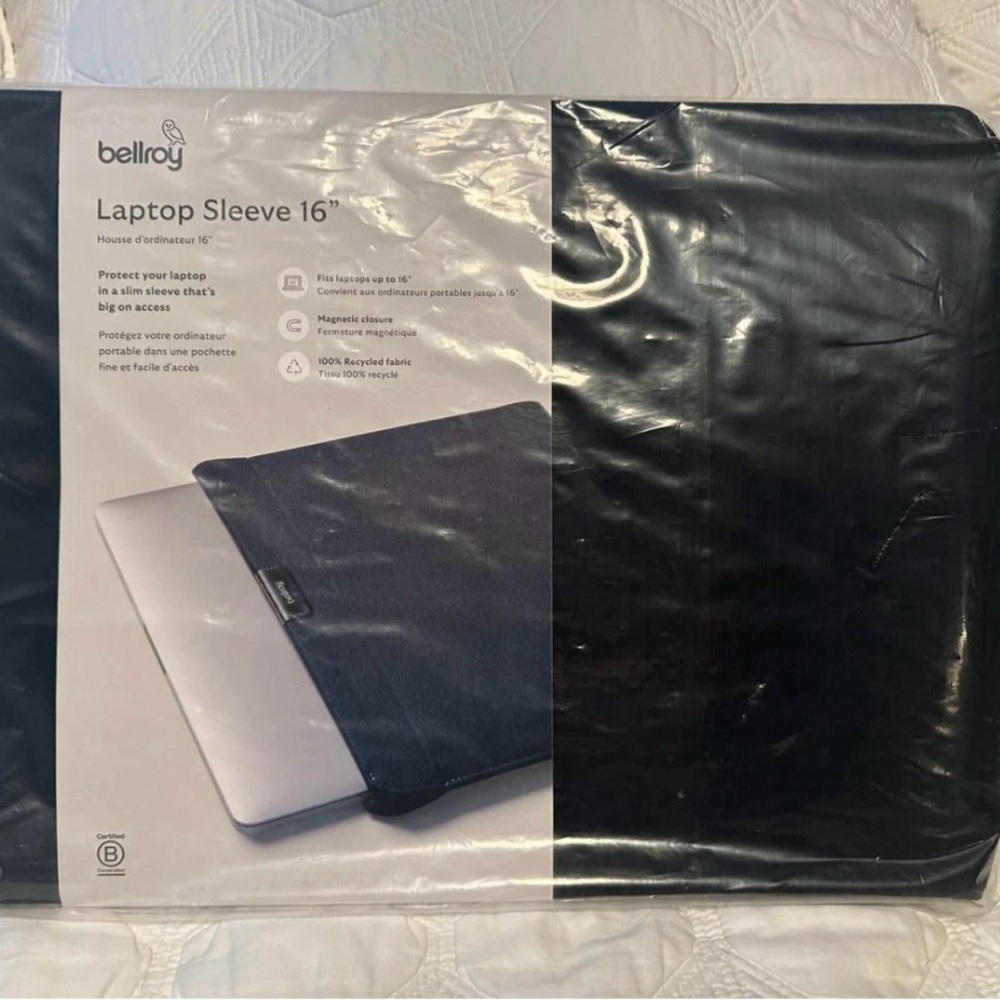 Bellroy Black Tablet Sleeve Soft Protective Accessory - BRAND NWT